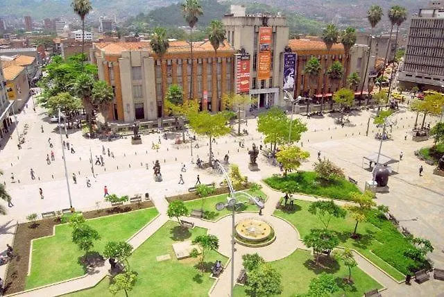 Apartastudio Calasanz- Cerca Estacion Metro Floresta Medellín