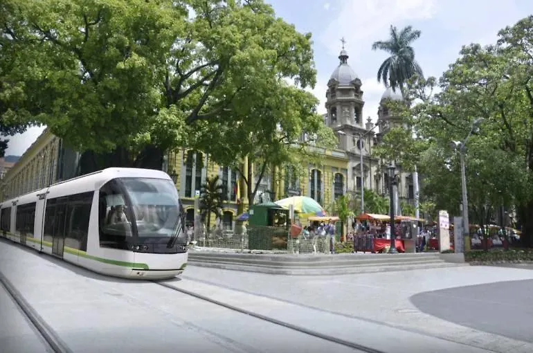 Apartastudio Calasanz- Cerca Estacion Metro Floresta 메딜린